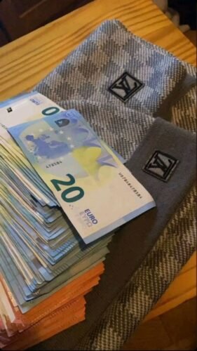 20 EURO BILLS photo review